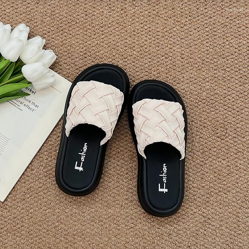 Slippers Women's Luxury Shoes Soft Large Outer Wear Head Thick Sole Summer 2026 Women