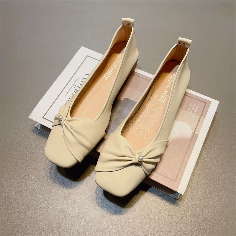 Korean Fashion New Single Shoe Women's French Gentle Evening Style Low Heel Scoop Pearl Shallow Mouth Large Size Bean Shoes