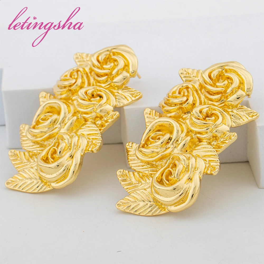 Dubai Classic Big Flower Pendant Jewelry Set for Women African Gold Plated Necklace Earrings Bangle Ring Set Wedding Part 241105