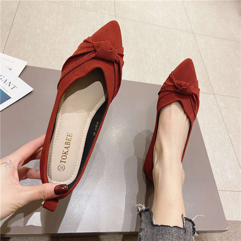 Korean Version 2023 Spring New Single Versatile And Comfortable Pointed Flat Shallow Mouth Soft Sole Cloth Surface Red Women's Shoes