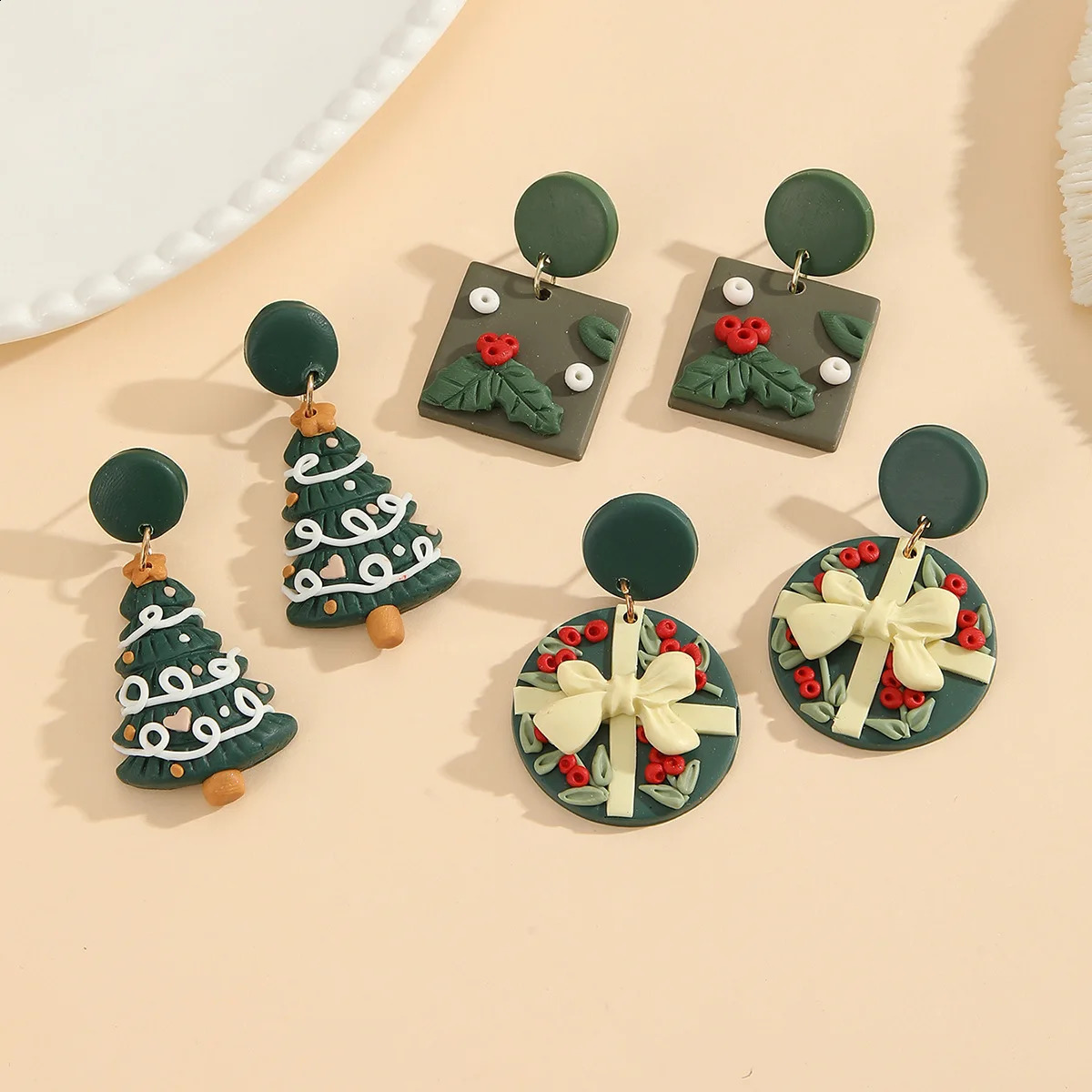 Christmas Series Unique Handmade Art Polymer Clay Tree Drop Earrings WreathHolly LeavesXmas 25cm 241105