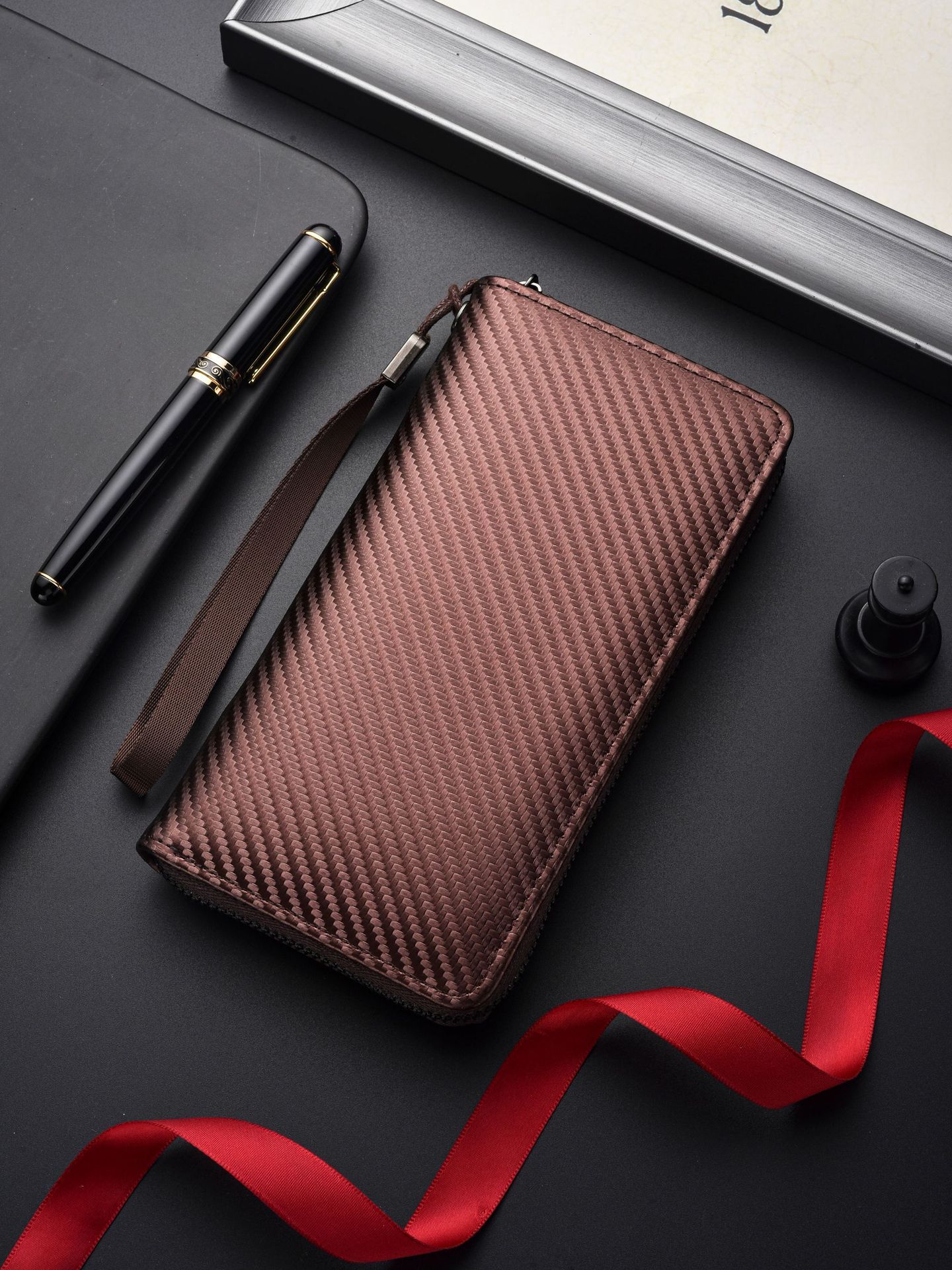 New Men's Long Carbon Fiber Designer Pattern Business Handbag With Large Capacity And Multi Slot Zipper Wallet