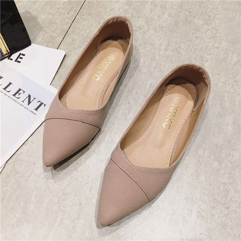 2023 Fashion Pointed Shallow Mouth Single Women's Black Professional Scoop Versatile Soft Flat Bottom Large Work Shoes