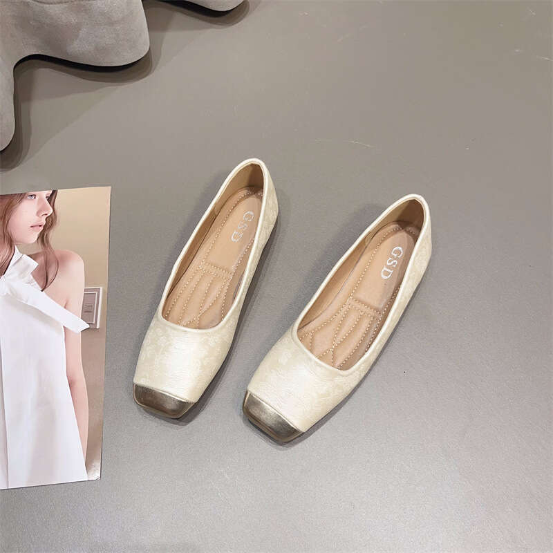Korean Version Summer Shoes, New Chinese Versatile And Comfortable, French Style Small Fragrance Style, Shallow Mouth Square Toe Flat Bottom Single Sh
