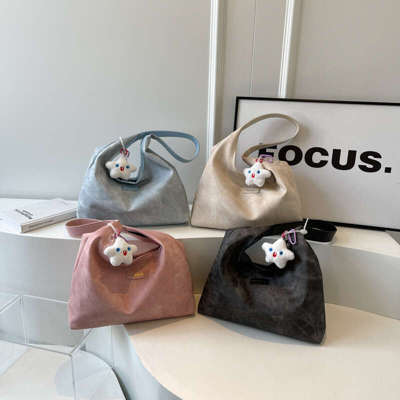 Fashion tote for women 2024 new large capacity commuting summer versatile shoulder bag, college student class bag