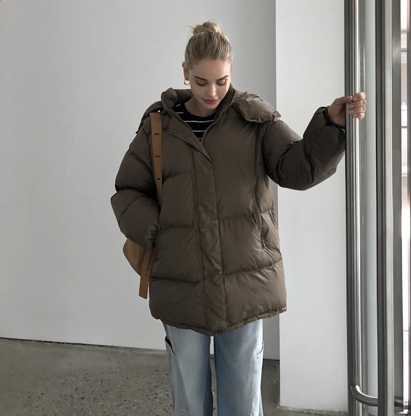 2024 Women Winter Jacket coat Stylish Thick Warm fluff Parka Female water proof outerware coat 241105