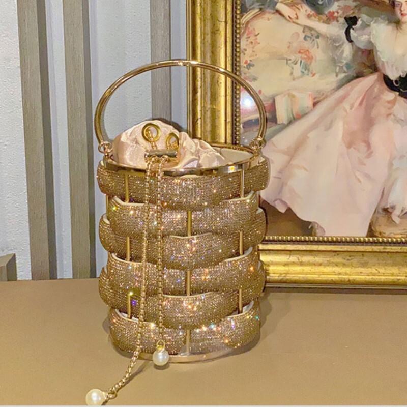 Woven Rhie Clutch Bags Women Boutique Graduated Multicolor Crystal Hollow Out Metal Purses And Handbags Wedding