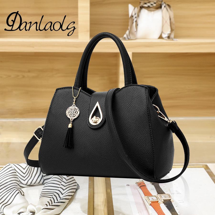 Designer's new multifunctional handbag, women's one shoulder slanted small bag, fashionable bag