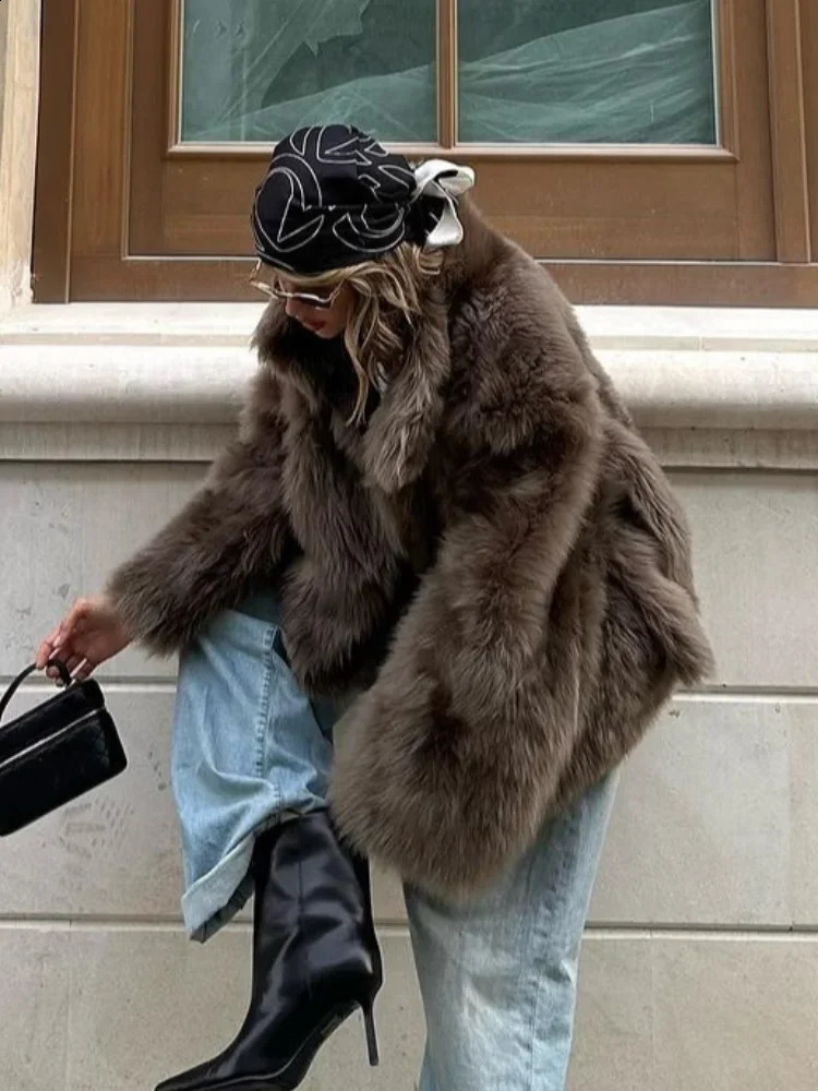 Fashion Thicken Warm Fluffy Furry Faux Fur Coat Women Chic Long Sleeveshort Fox Fur Outerwear 2024 Chic Lady Street Jacket 241105