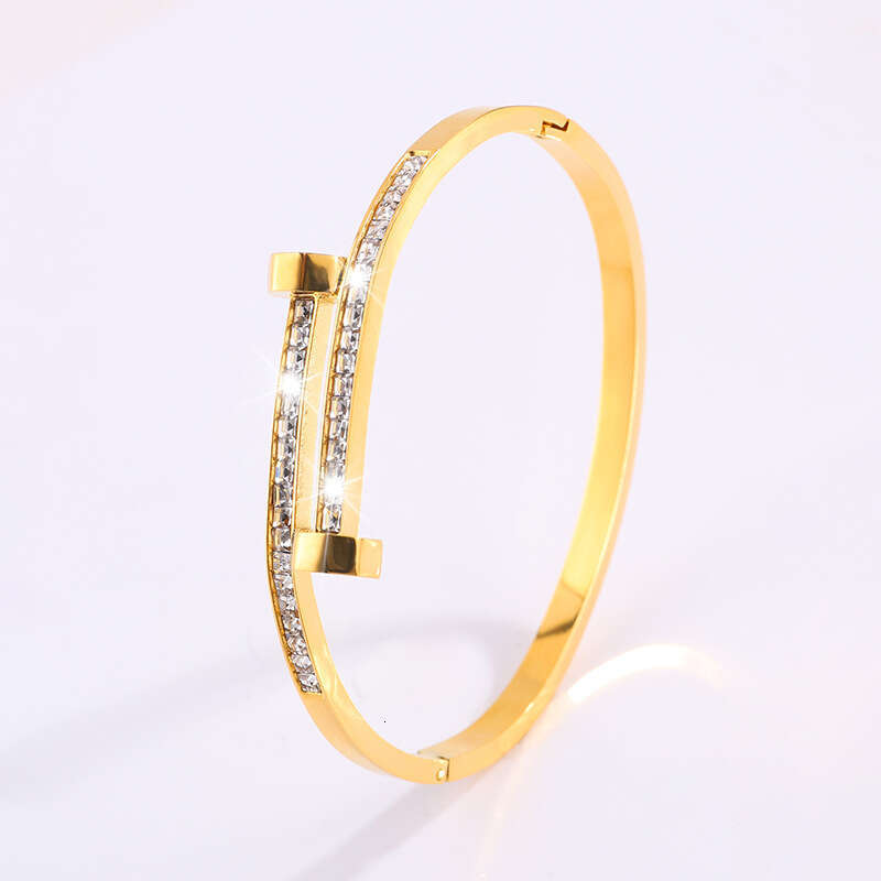 Titanium steel with double headed nails and full dia for girls fashionable temperament versatile bracelet