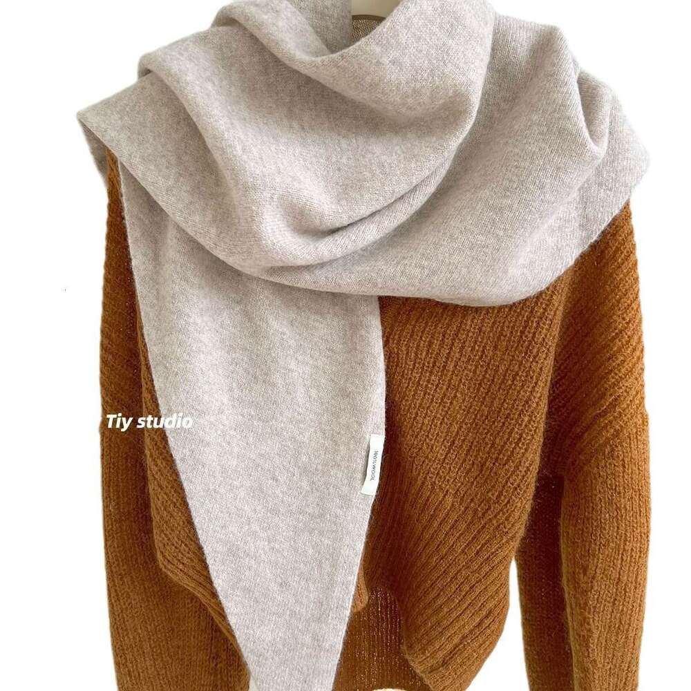 Fashionable wool shawl versatile multi colored optional scarf for women's autumn and winter new intellectual knitted shoulder cardigan