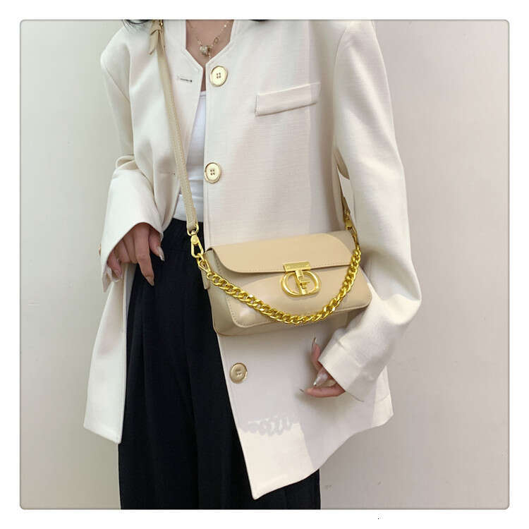 Women's shoulder French stick 2024 new bag, niche design, high-end sense, casual fashion women's bag