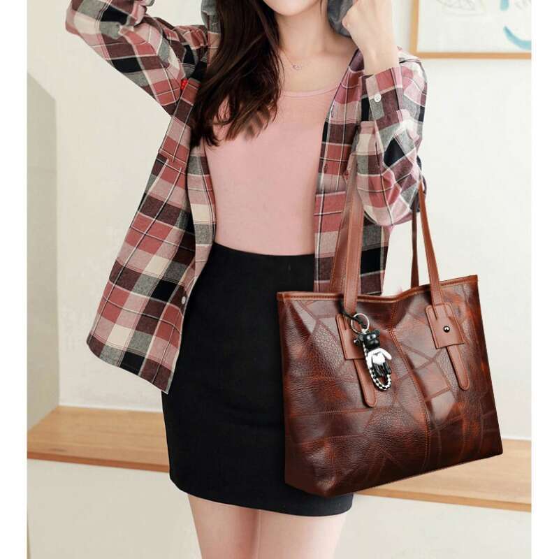 Designer Bag Version Trendy Women's 2024 New Large Capacity Tote Bag With Horizontal Square Zipper Single Shoulder Handbag tote bag Saddle bag