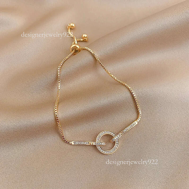 Sier Color Crystal Zircon Hollow Out Round Charm Bracelet &Bangle For Women Elegant Light Wedding Party Jewelry