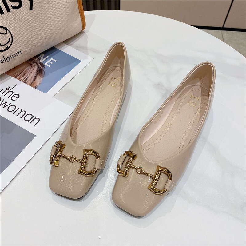 2023 Spring New Women's Head Low Heel Metal Buckle Single Shoe Cover Foot Shallow Mouth Fashionable Lacquer Leather Flat Shoes
