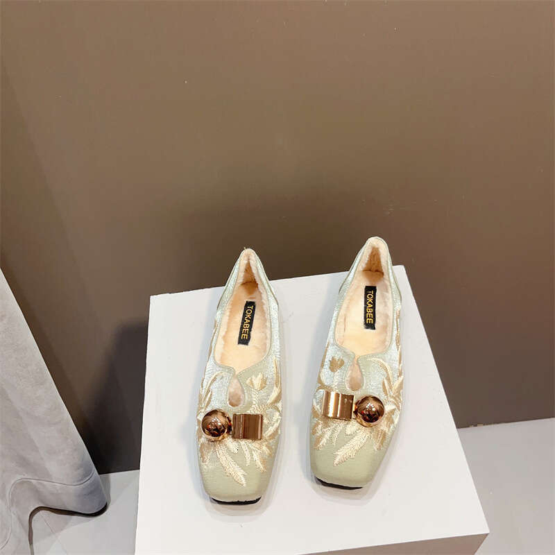 French Embroidered Square Head With Velvet Warm Single Women's Korean Edition Autumn/Winter New Collection Hairy Soft Soled Bean Shoes