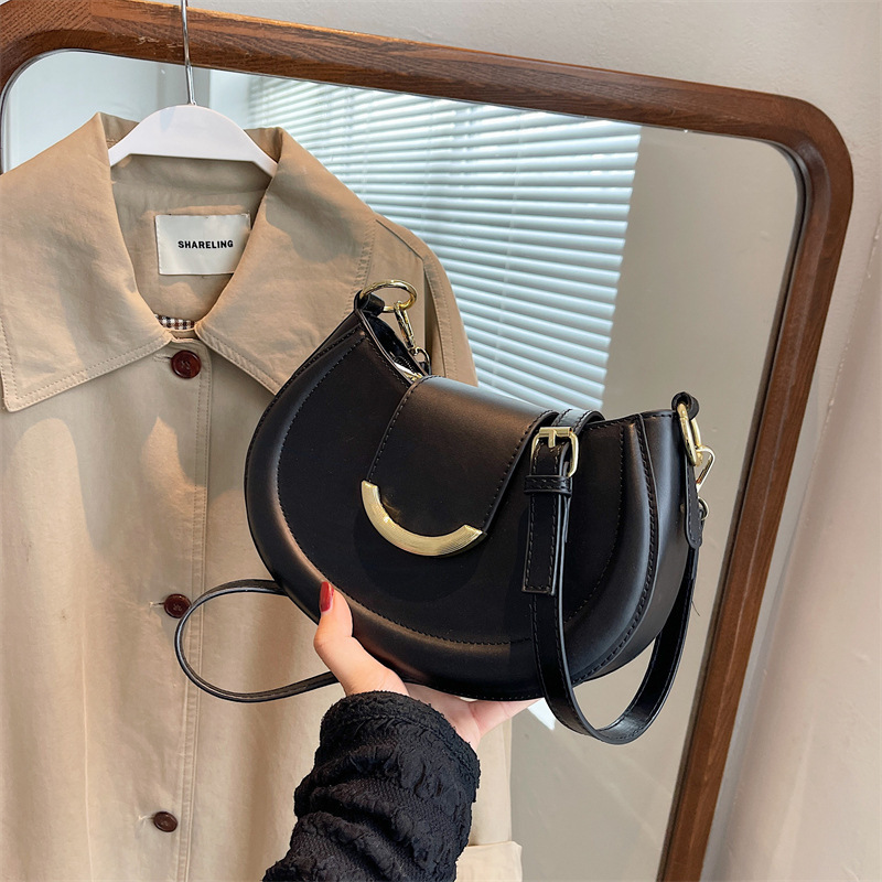 Designer's new women's fashionable simple handbag Western solid color texture single shoulder crossbody bag