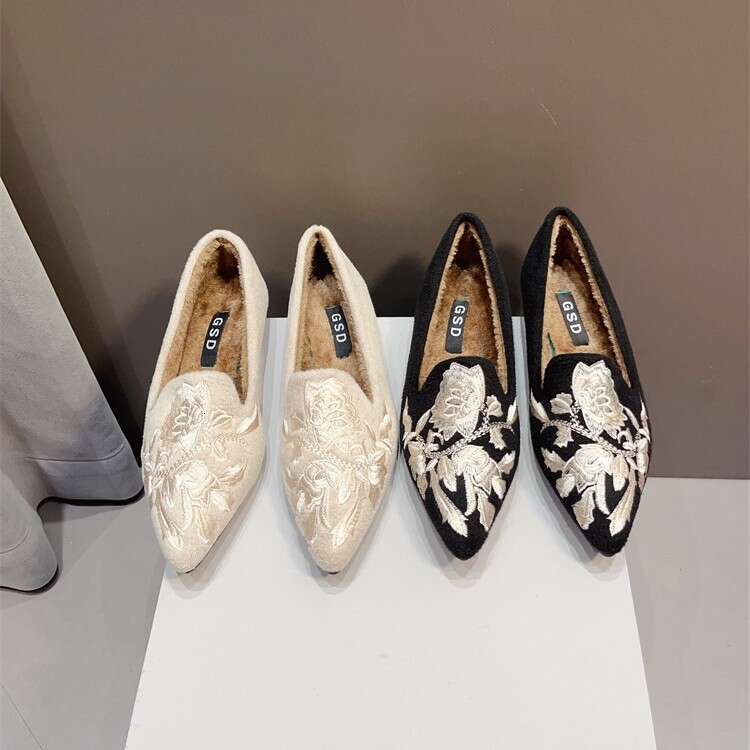 Korean Version Winter New Fashionable Versatile Pointed And Fuzzy Fur With A Single Kick In The Middle, Women's Warm Cotton Shoes