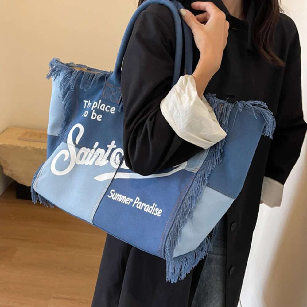 Korean Letters Tassel Canvas Large Capacity Simple Commuter Student To Single Shoulder Tote Bag Handbags for Women 2025