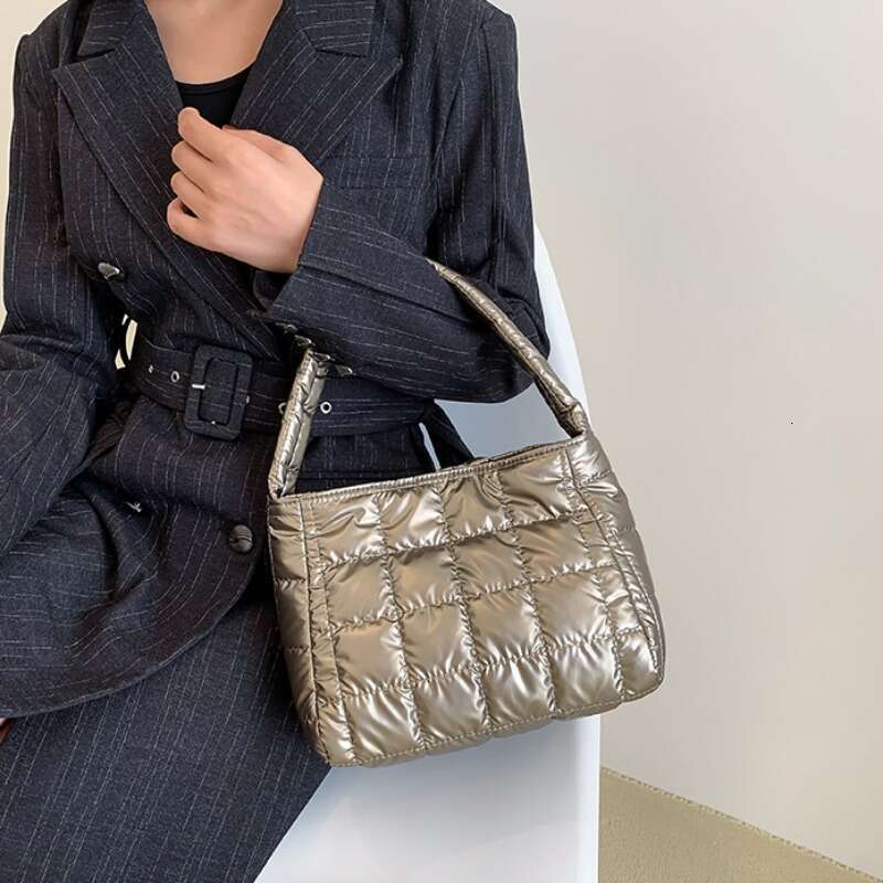Designer Bag Quilted Female Hand Bag Embroidered Plaid Cotton Tote Bag Fashion Simple Lightweight Portable Solid Color For Weekend Vacation handbag