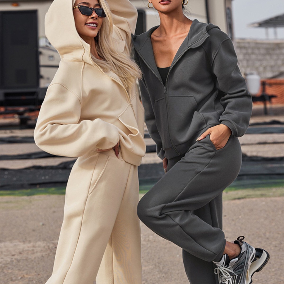 2024 Spring And Autumn Solid Color Hooded Long-Sleeved Feet Set Sports 2 Piece Zip-Up Cardigan Top Women's Clothing