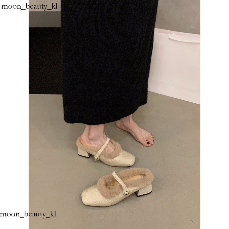 Designer Slipper Coarse Heeled French Style Small Fragrant Style Hairy Slippers For Women 2024 New Autumn And Winter Hooded Half Slippers With Plush C