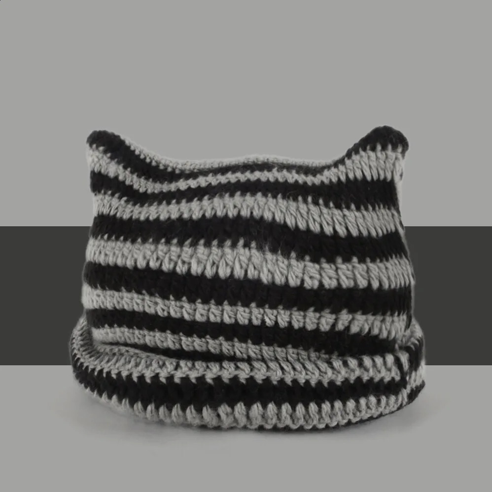 Autumn and Winter Woolen Hat Japanese Style Little Devil Handmade Stripesd Womens Cat Ears Warm Knitted Pullover 241105