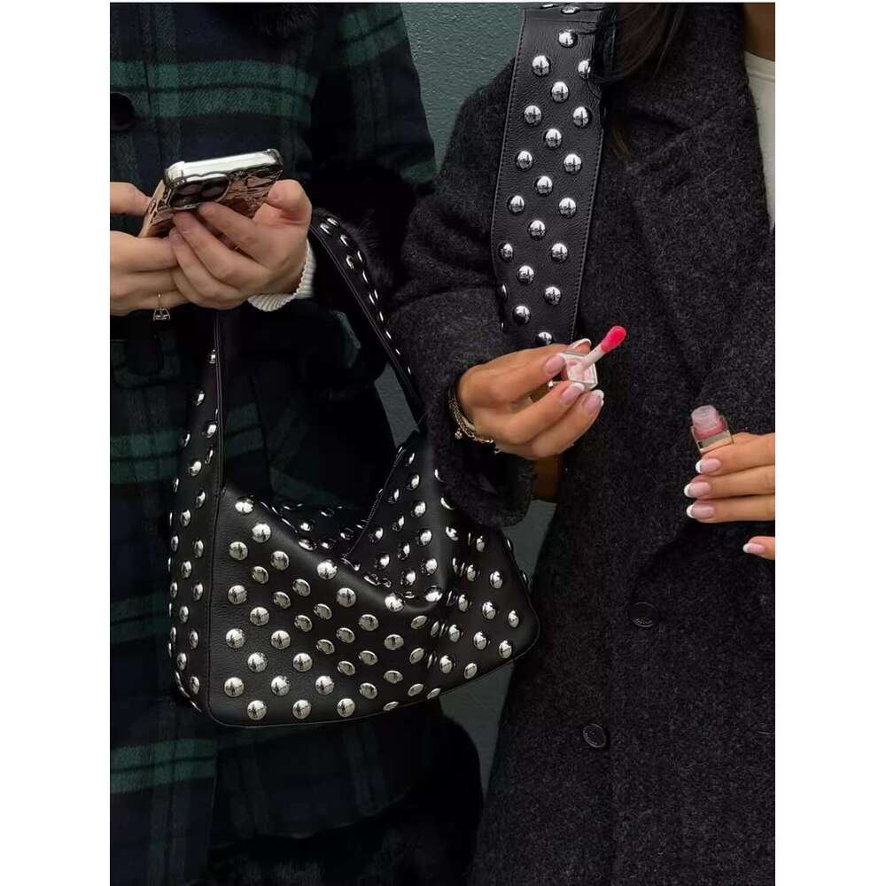 Designer Bag Hiatus Niche Design Kong Xiaozheninssame Style Bag European And American Style Rivet Armpit Shoulder Bag Black Metal Motorcycle