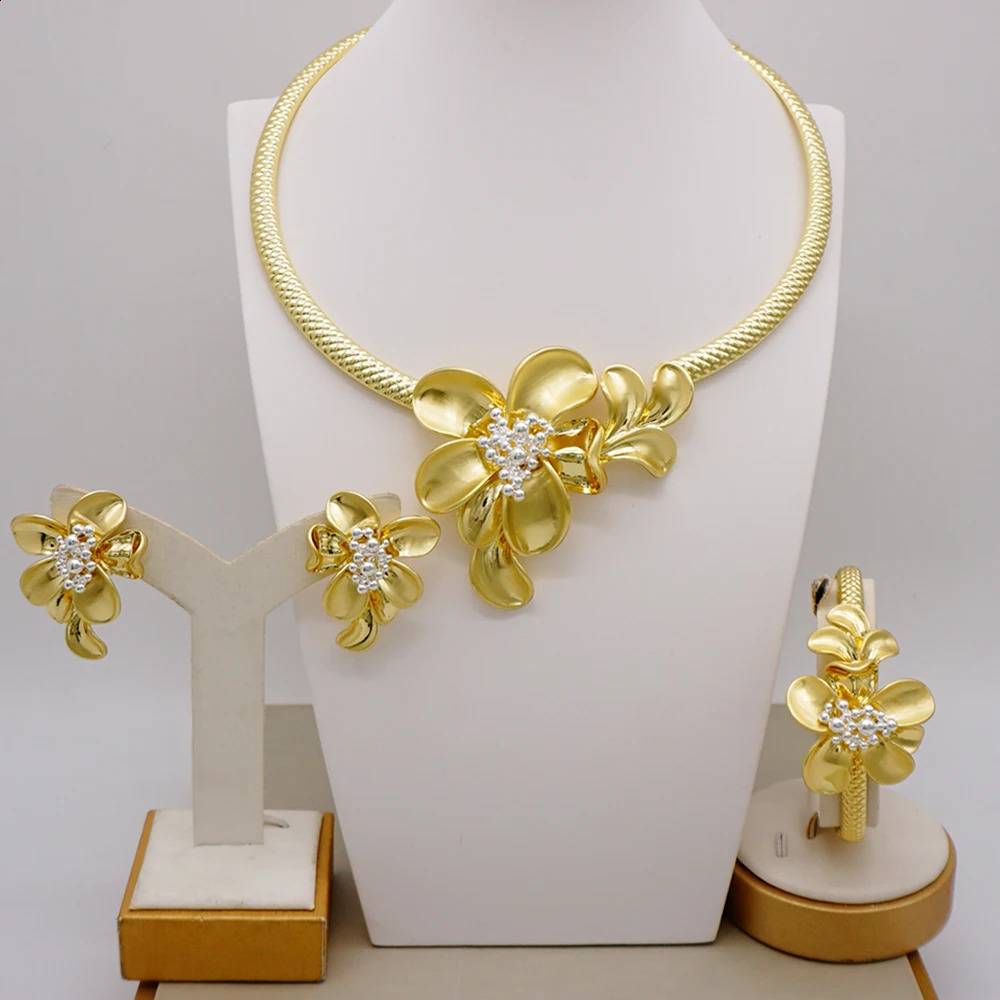 Brazilian Gold Color Flower Jewelry Dubai Jewelry Set For Women Italian Style Necklace Bracelet Earring Italian style jewelry 241105