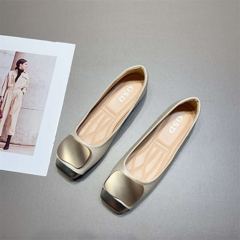 Square Toe Flat Sole Single For Grandmother, Korean Version Spring And Autumn New Women's With Skirts, Scoop Shoes, Soft Soled Bean Shoes
