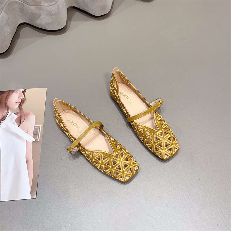 Single Shoe With Square And Soft Sole, Women's Korean Version Summer New Flat Bottomed Scoop Shoes, Perforated Breathable Toe Sandals