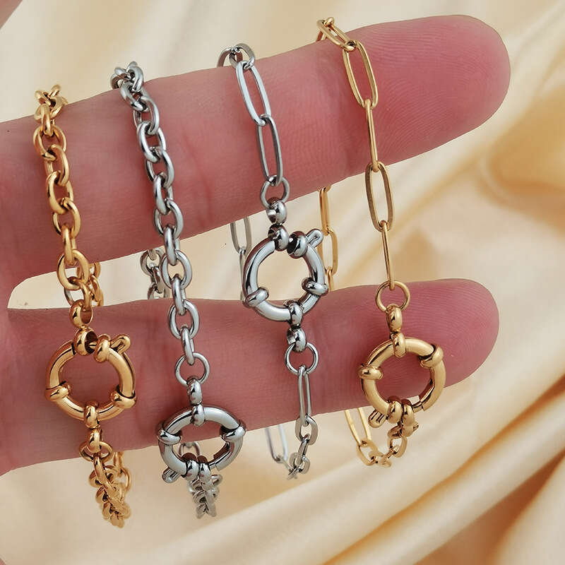 Fashionable and minimalist style spring buckle blade bracelet stainless steel gold-plated paper clip chain trendy women's fashion