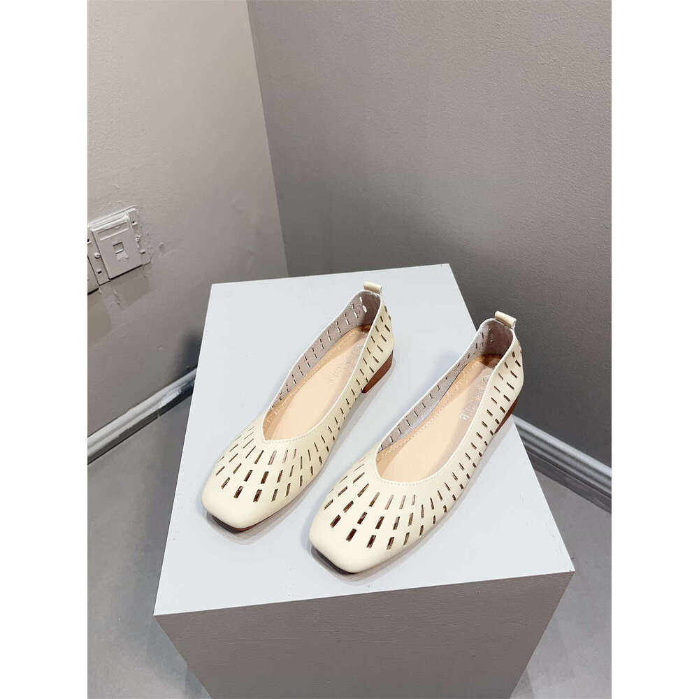 Summer New Item Korean Version Hollow Breathable Single Women's Scoop Square Toe Grandmother Shoe Soft Leather Comfortable Bean Shoes