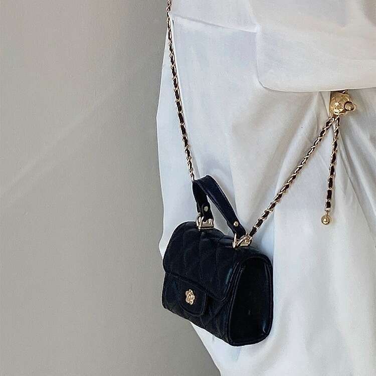Designer Bag New Fashionable Small Fragrant Style Mini Bag High Grade Handheld Small Square Bag Female Small Crowd Lingge Crossbody