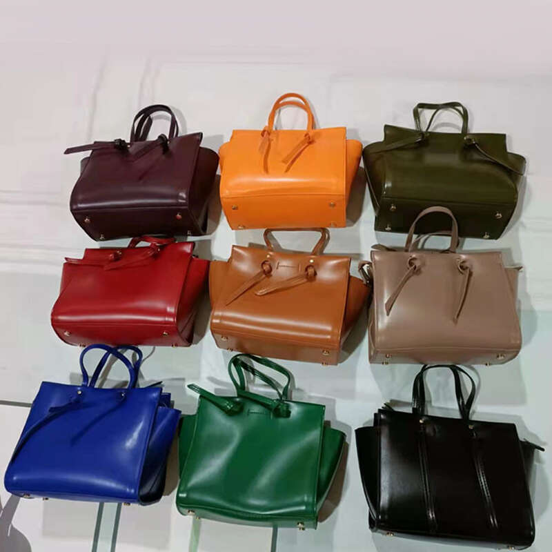 Vintage 2025 New Women's Fashion Retro Simple Casual Versatile Handbag Large Capacity Commuter Shopping Bags for Female