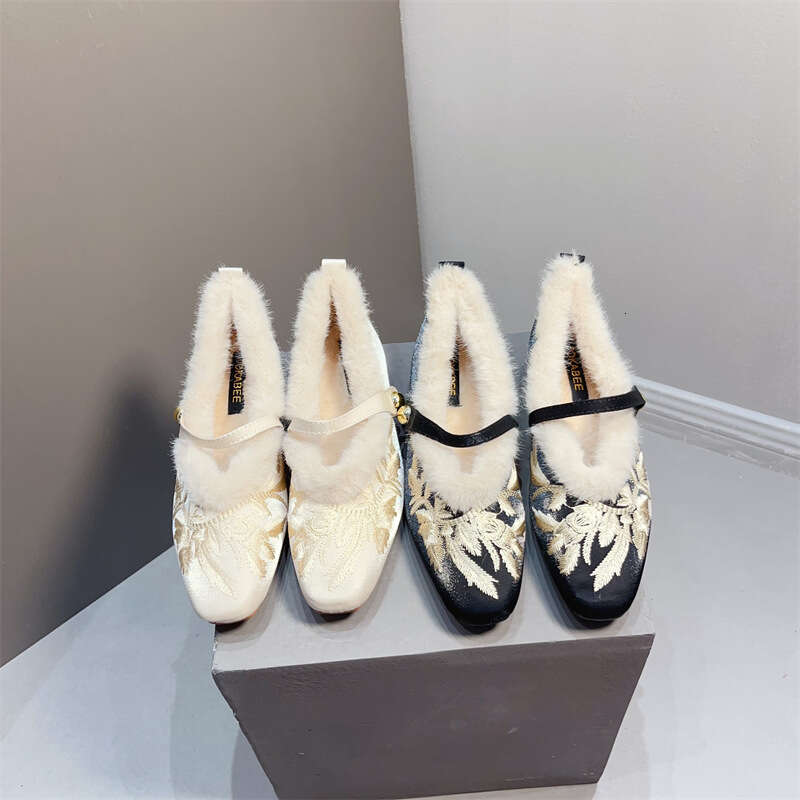 New Chinese Style Square Toe With Plush Coarse Single Order Korean Version Soft Soled Cheongsam Embroidered Low Heeled Hairy Women's Shoes