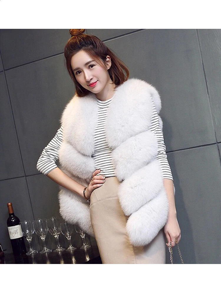 ZADORIN Faux Fox Fur Vest Women Furry Short Faux Fur Vests Coat Fur Gilet Fourrure Autumn Winter Overcoat 241105