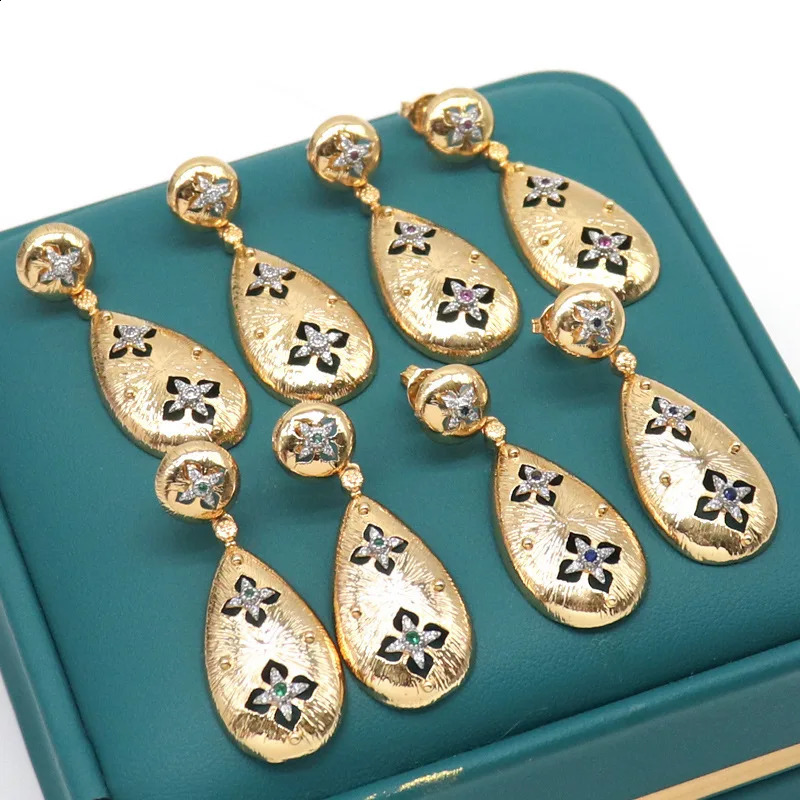 Water Drop Shape Trendy Earrings Hollow Gold Color Womens Earring Carved Ear Pendants for Party Wedding 241105