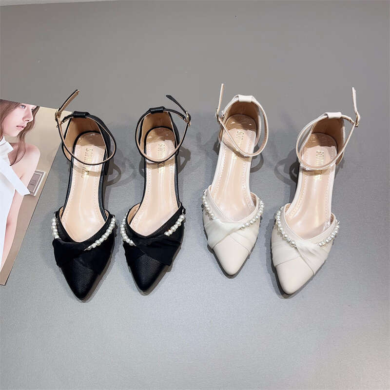 Fashionable One-Piece Buckle Strap Mid Heel Sandals For Women, Korean Version, Summer New Item, Fairy Low Heel, Pointed And Gentle Style, Single Shoe