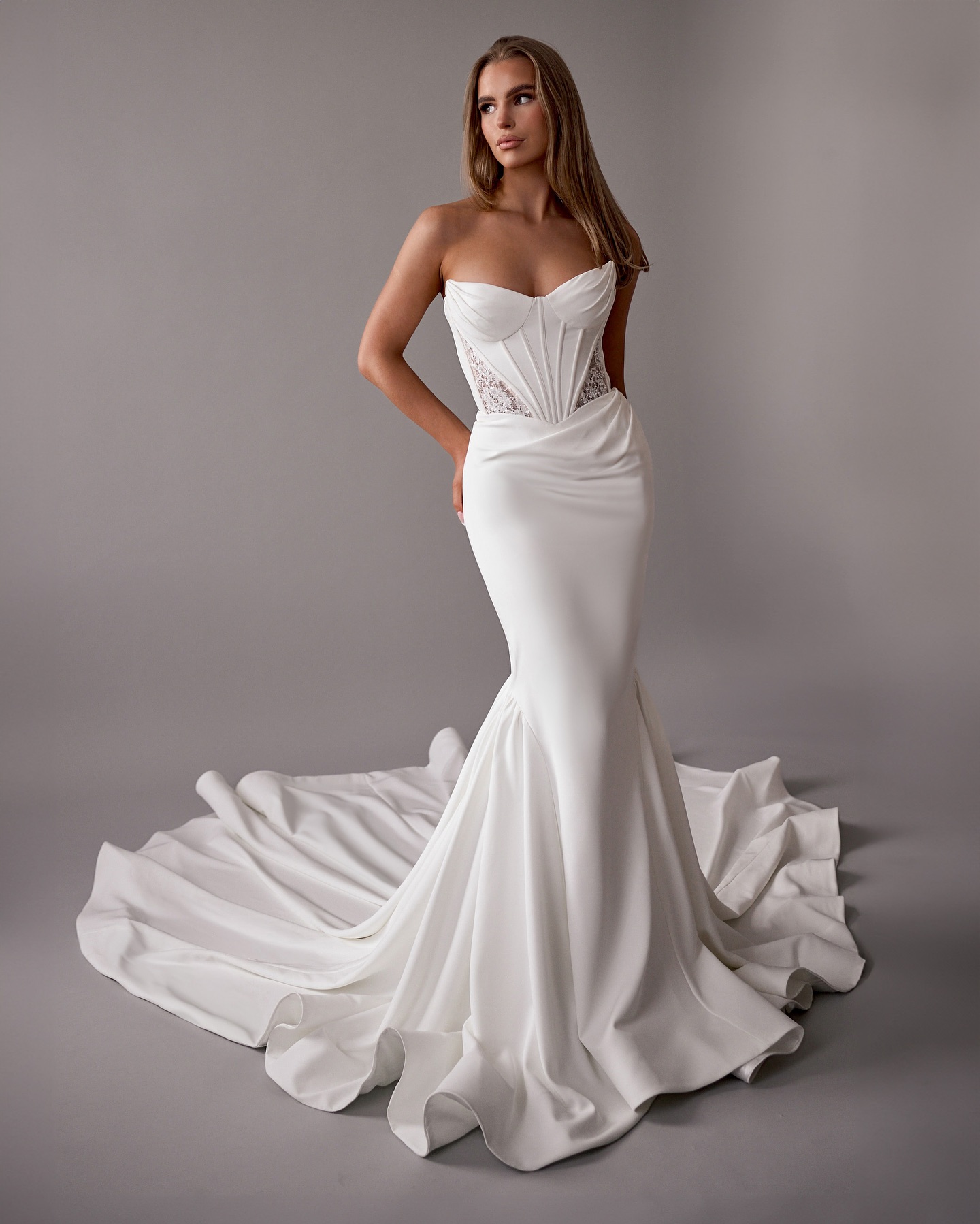 Satin Mermaid Elegant Dress Sweetheart Cutaway Sides Wedding Gown Bone Bodice Backless Robe De Mariee