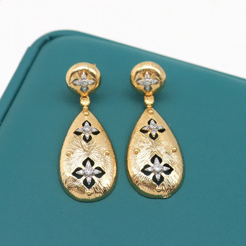 Water Drop Shape Trendy Earrings Hollow Gold Color Womens Earring Carved Ear Pendants for Party Wedding 241105