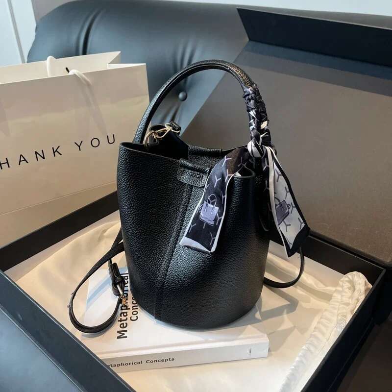 Hot Selg Simplicity High-end Women's Crossbody PU Material Versatile Bucket Bag Fashion Handbag Commuting