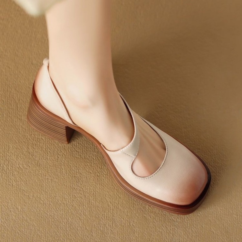 Summer New Square Hollow Mid-Thick Open Toe Sandals, Suitable For Outdoor Wear, With Comfortable Fashion Women's Shoes