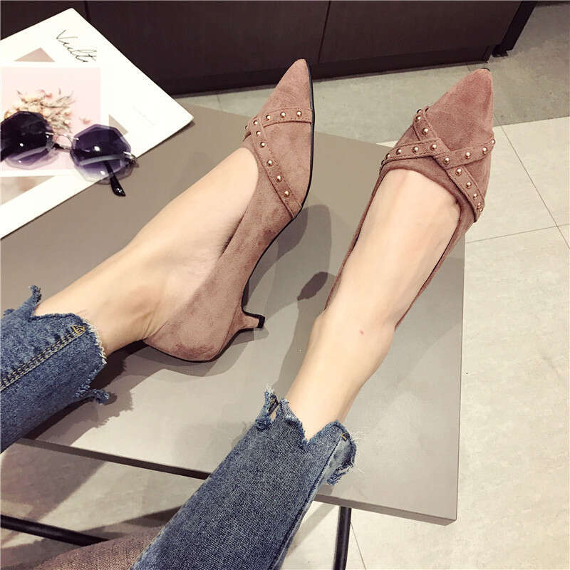 2023 Spring New Pointed Shallow Mouth Black French Girl's Fine Tailored Shoes, Middle Heel, High Heels, Women's Shoes