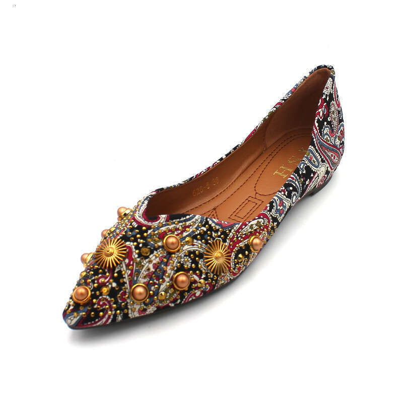 2023 New Versatile Pointed Shallow Mouth Comfortable Flat Bottom With Increased Height Single For Women Fashion Water Diamond Metal Ladies Shoes
