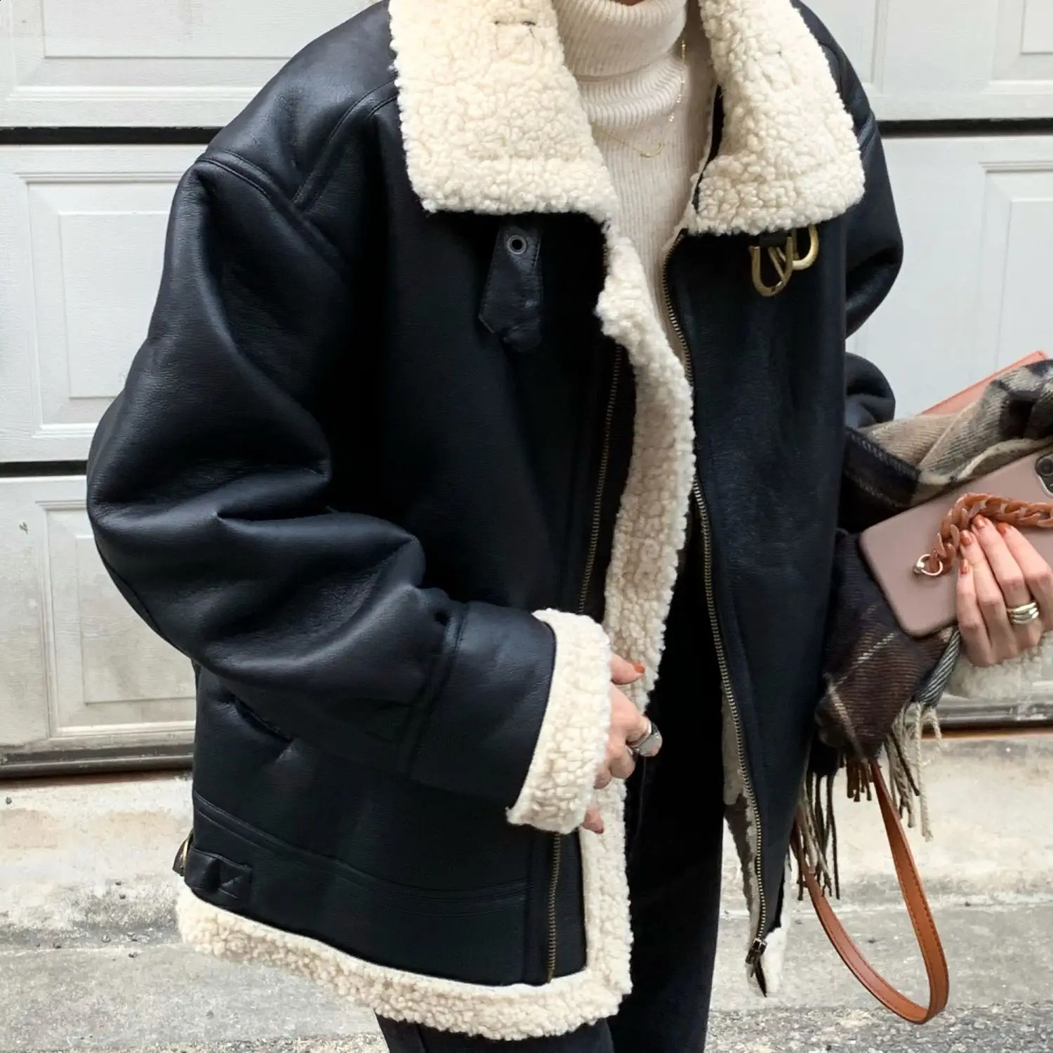 American retro motorcycle style autumn and winter jacket female lapel Y2K leather loose n oversized 241105