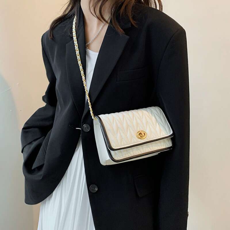Designer Bag Fashionable Women's Shoulder Bag New Simple Chain Texture Small Square Bag Light Luxury Party Crossbody Bag Purses And Handbags
