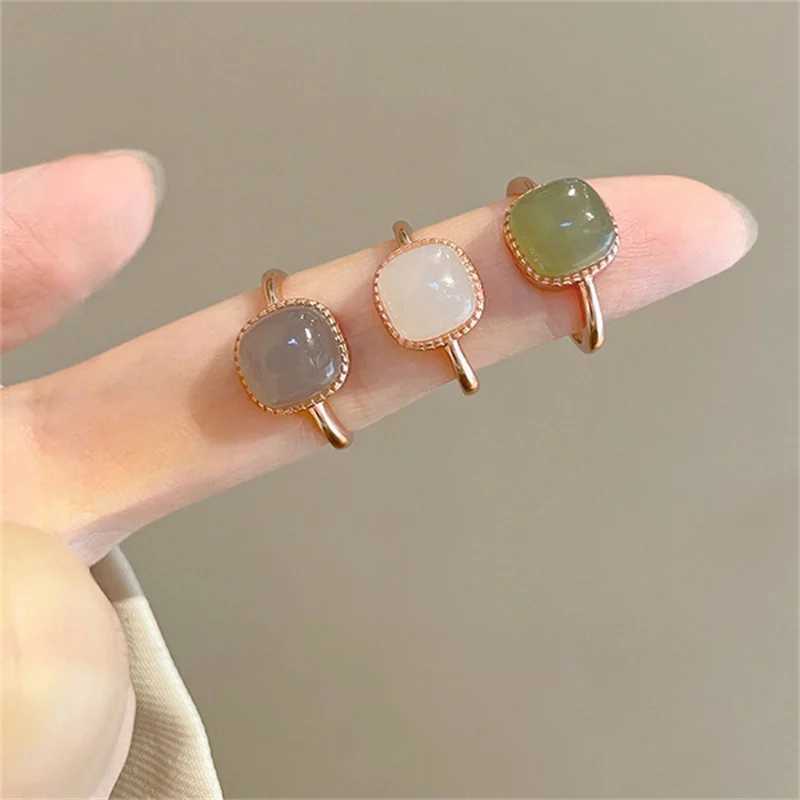 Vintage artificial jade square ring autumn Chinese style crystal gemstone finger ring X241106