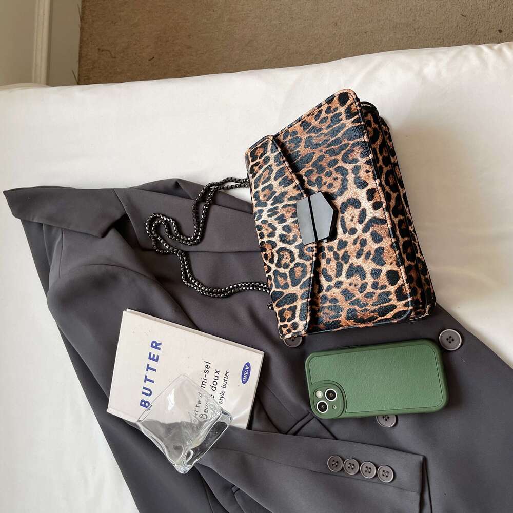 Designer Bag A Casual Leopard Print Shoulder Bag With A Stylish Cross-Body Bag For Spring And Summer