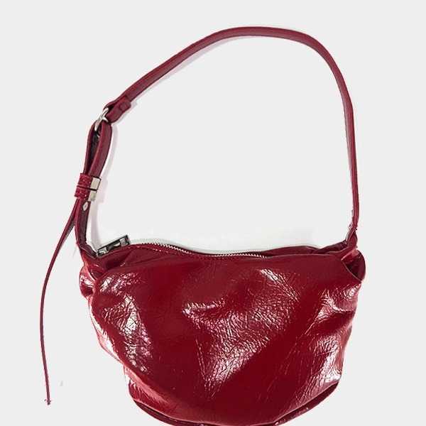 Autumn Red Underarm Bag Women's Bag Fashion Wrinkled Oval Shoulder Bag 241115